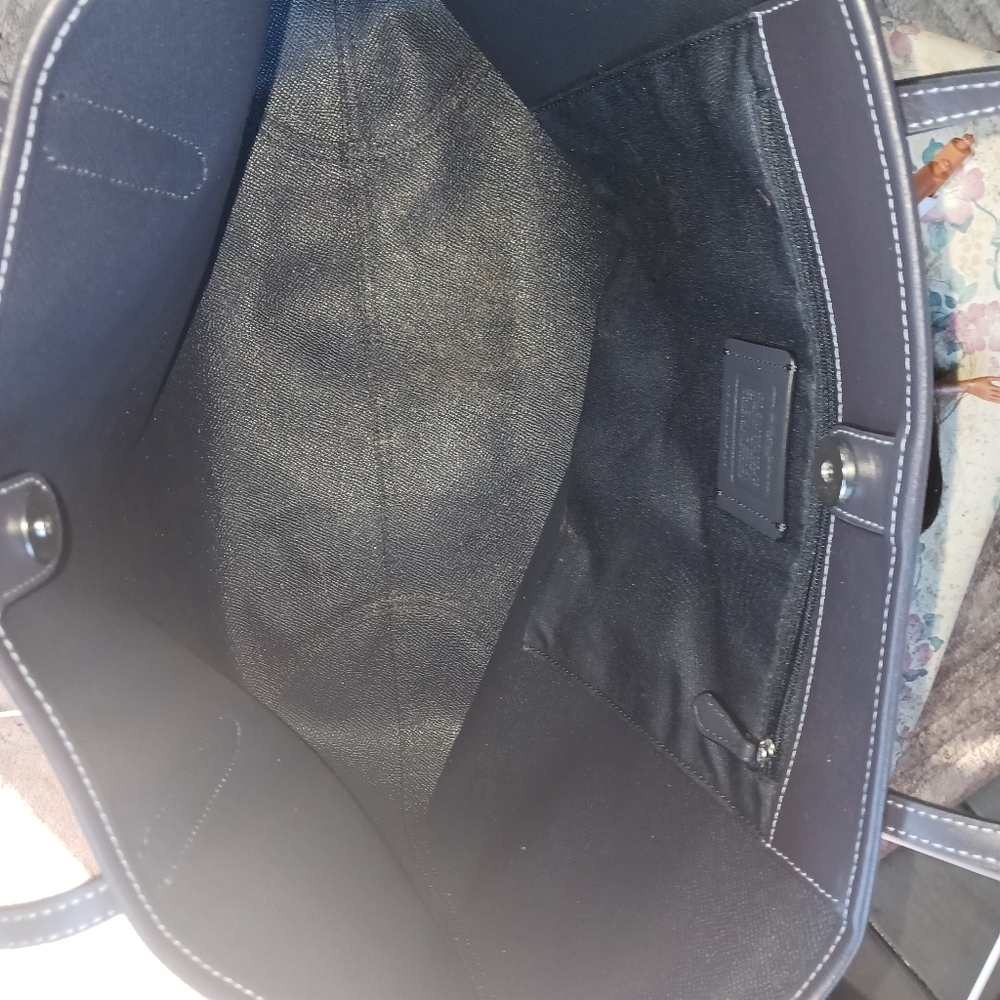 Coach Bag - Picture 3 of 5